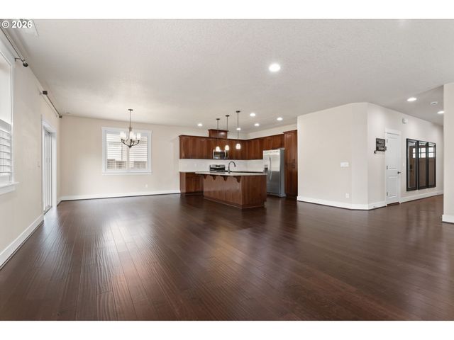 28635 GREENWAY Dr, Wilsonville, OR 97070
