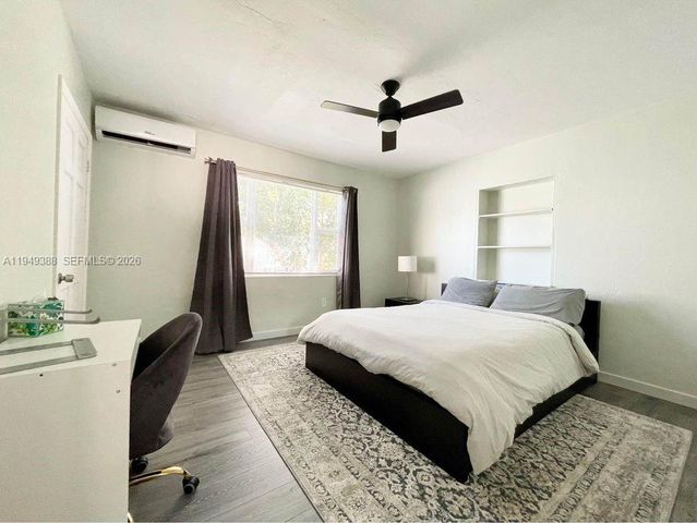 1130 NE 111th St, Biscayne Park, FL 33161