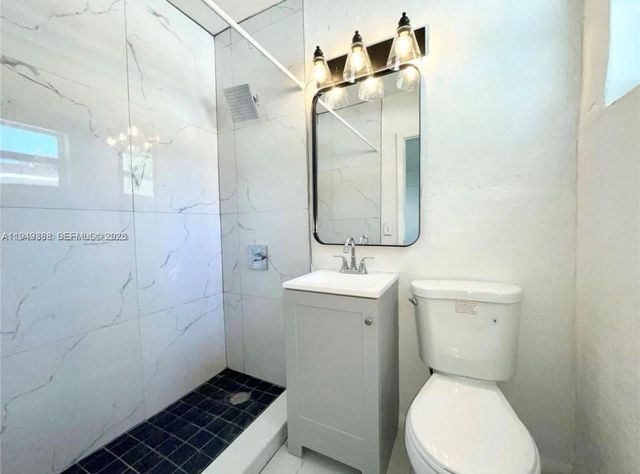 1130 NE 111th St, Biscayne Park, FL 33161