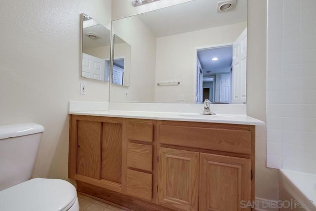 11825 Caminito Ronaldo 119, San Diego, CA 92128