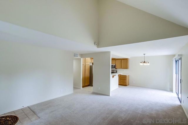 11825 Caminito Ronaldo 119, San Diego, CA 92128