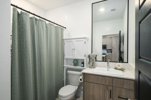 2783 E Tamarind Drive, Fresno, CA 93730