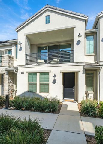 2783 E Tamarind Drive, Fresno, CA 93730