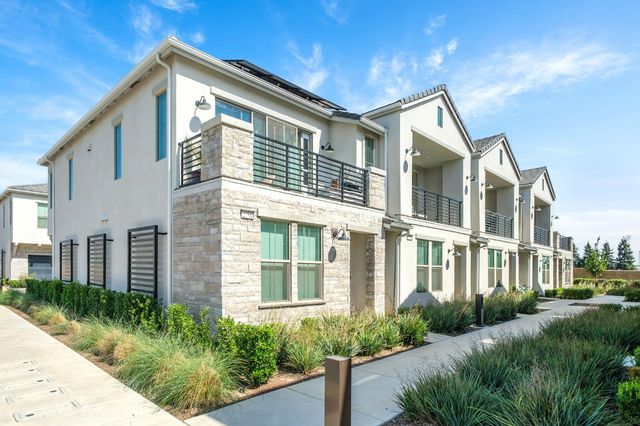 2783 E Tamarind Drive, Fresno, CA 93730