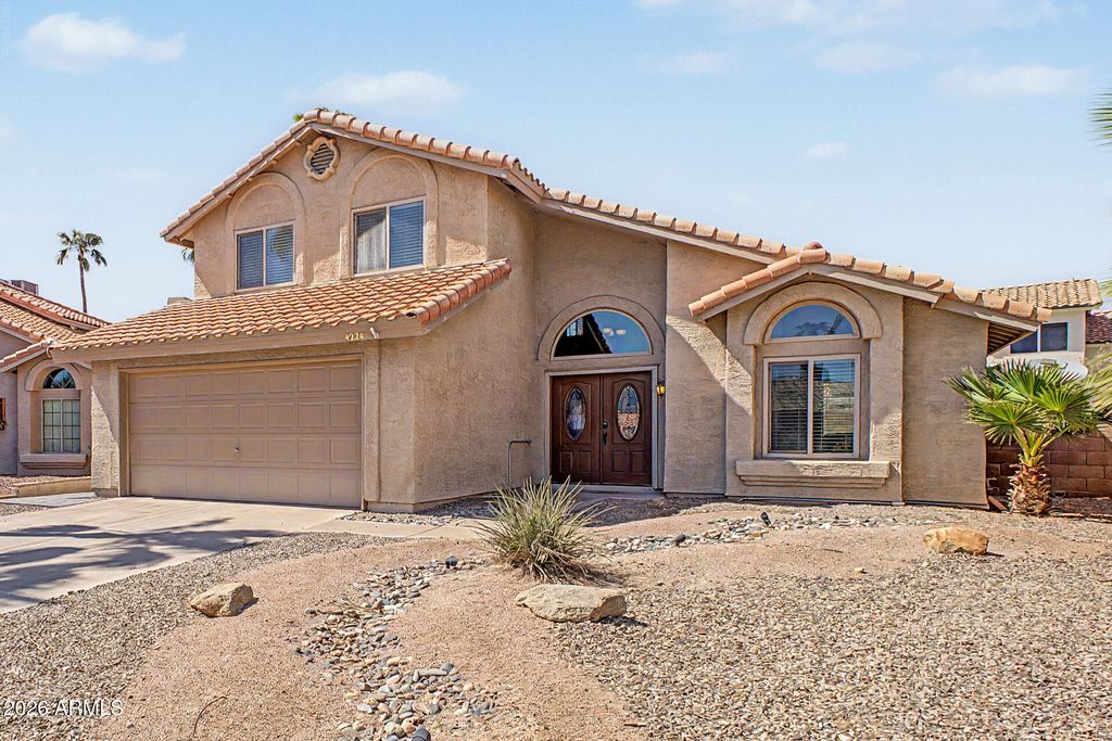 4224 E AMBERWOOD Drive, Phoenix, AZ 85048 — exterior