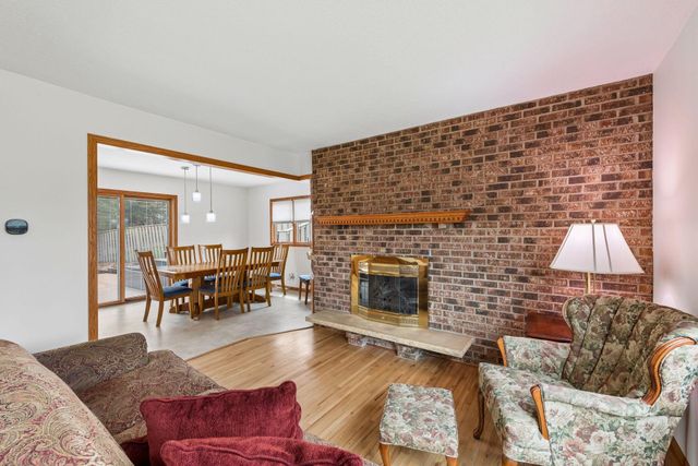 11513 Ravoux Avenue, Burnsville, MN 55337