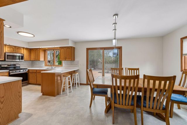 11513 Ravoux Avenue, Burnsville, MN 55337