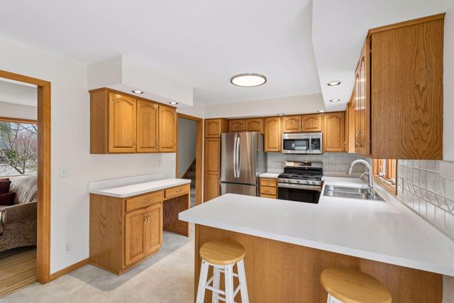 11513 Ravoux Avenue, Burnsville, MN 55337