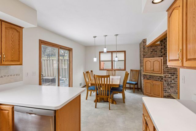 11513 Ravoux Avenue, Burnsville, MN 55337