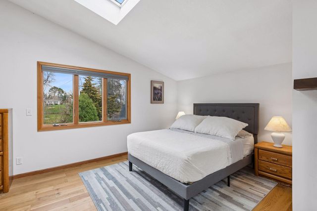 11513 Ravoux Avenue, Burnsville, MN 55337