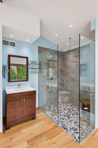 11513 Ravoux Avenue, Burnsville, MN 55337