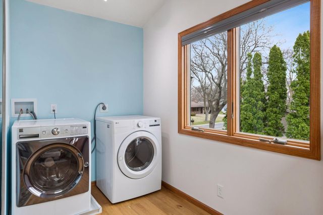 11513 Ravoux Avenue, Burnsville, MN 55337