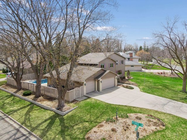 11513 Ravoux Avenue, Burnsville, MN 55337