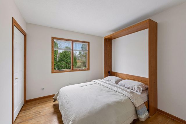 11513 Ravoux Avenue, Burnsville, MN 55337