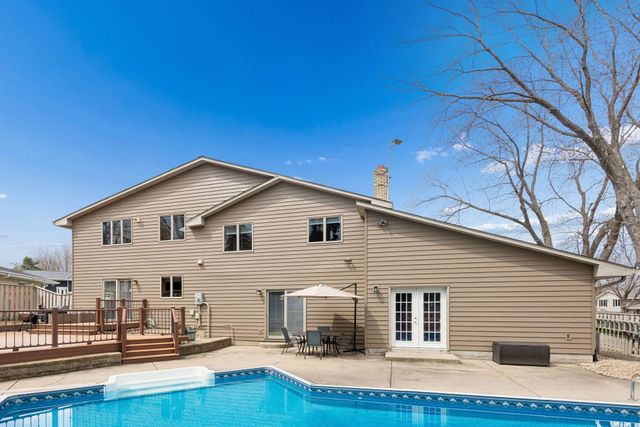 11513 Ravoux Avenue, Burnsville, MN 55337