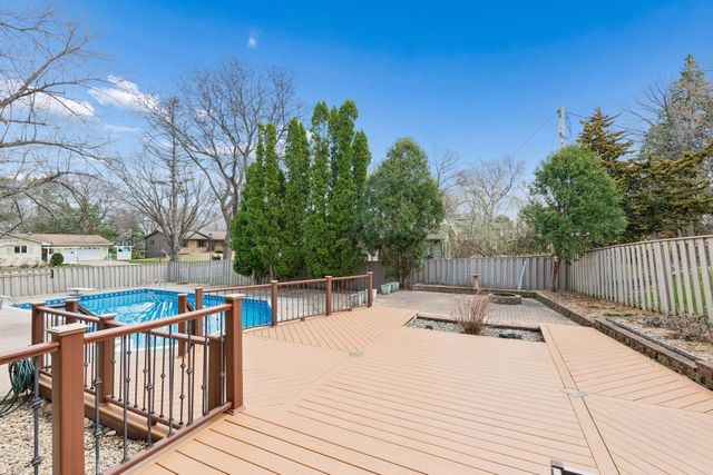 11513 Ravoux Avenue, Burnsville, MN 55337