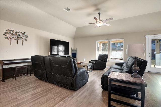 15015 Old Horseshoe Lake Drive, Cypress, TX 77433