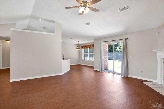 578 Batten Blvd, Pensacola, FL 32507