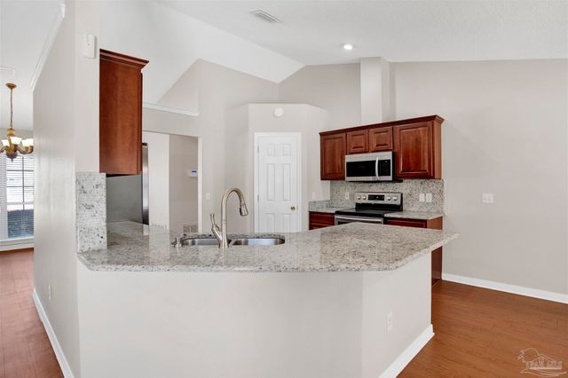 578 Batten Blvd, Pensacola, FL 32507