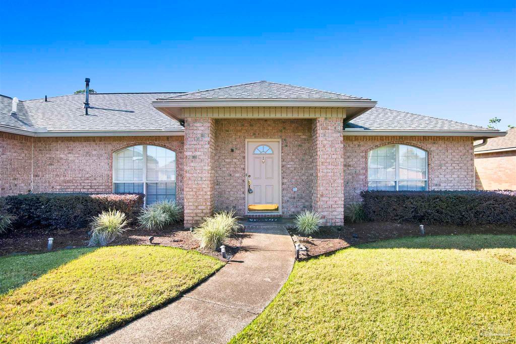 578 Batten Blvd, Pensacola, FL 32507