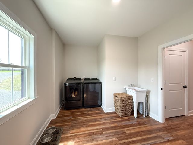 643 CATTLE SCALES RD, Waynesboro, VA 22980