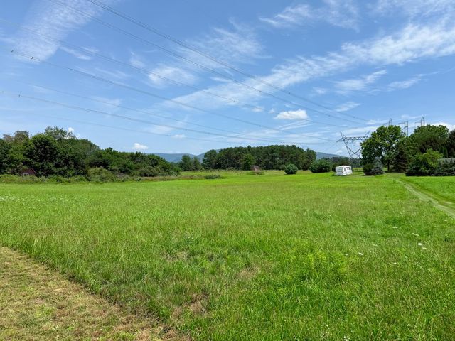 643 CATTLE SCALES RD, Waynesboro, VA 22980