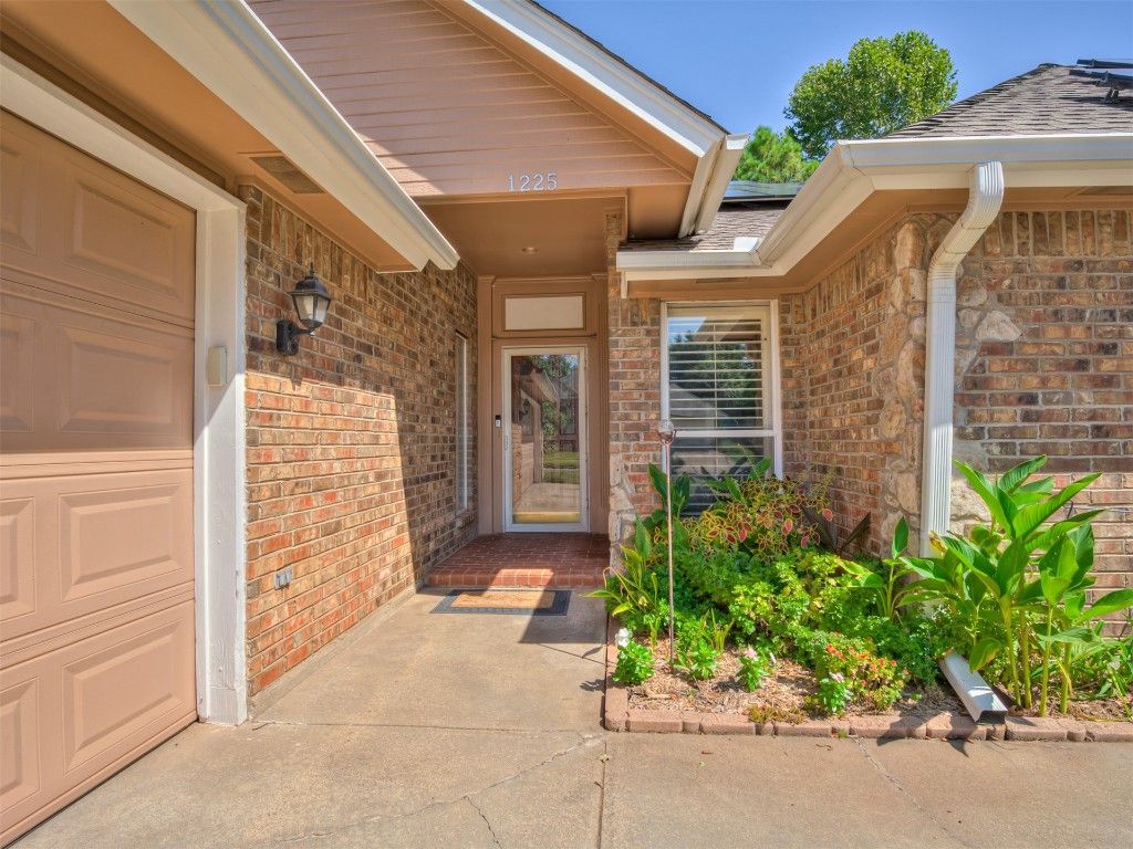 1225 NW 198th Street, Edmond, OK 73012