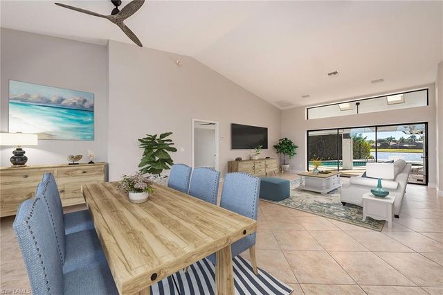 2330 Queens WAY, Naples, FL 34112