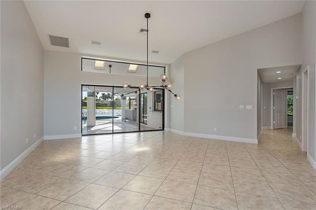 2330 Queens WAY, Naples, FL 34112