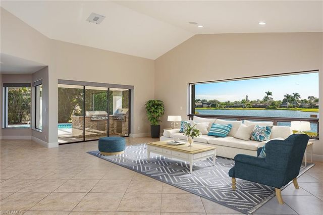 2330 Queens WAY, Naples, FL 34112