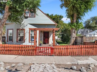 2420 9TH St, Baker City, OR 97814