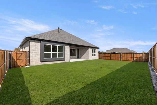 707 Brazos Drive, Van Alstyne, TX 75495