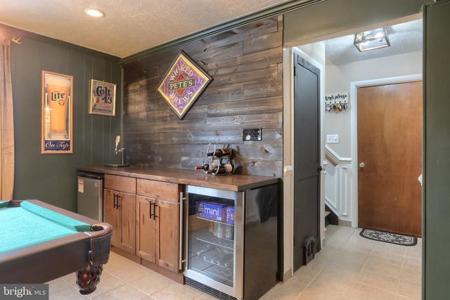 121 MIMOSA LN, Leesport, PA 19533