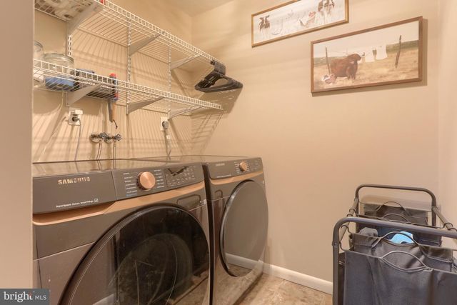 121 MIMOSA LN, Leesport, PA 19533