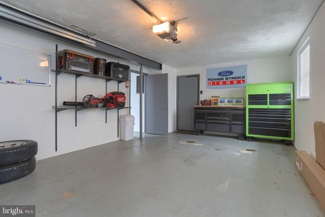 121 MIMOSA LN, Leesport, PA 19533