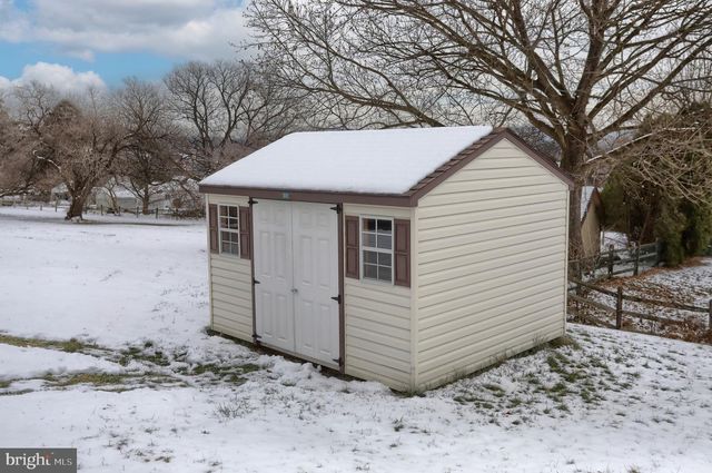 121 MIMOSA LN, Leesport, PA 19533