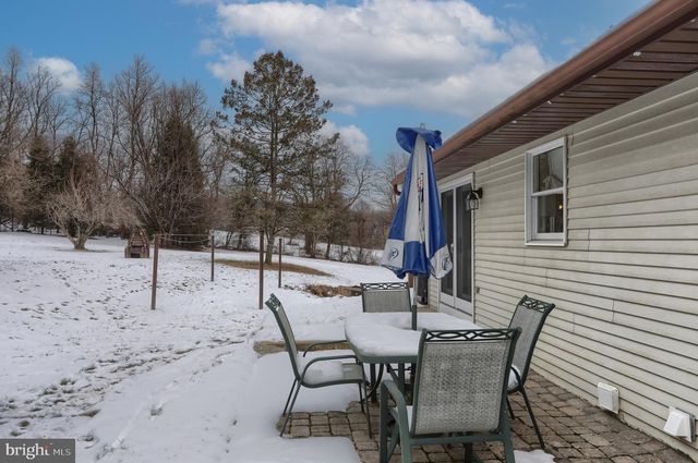 121 MIMOSA LN, Leesport, PA 19533