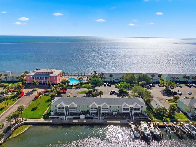 5005 COQUINA KEY DRIVE SE E, St Petersburg, FL 33705
