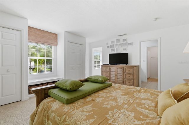 5005 COQUINA KEY DRIVE SE E, St Petersburg, FL 33705