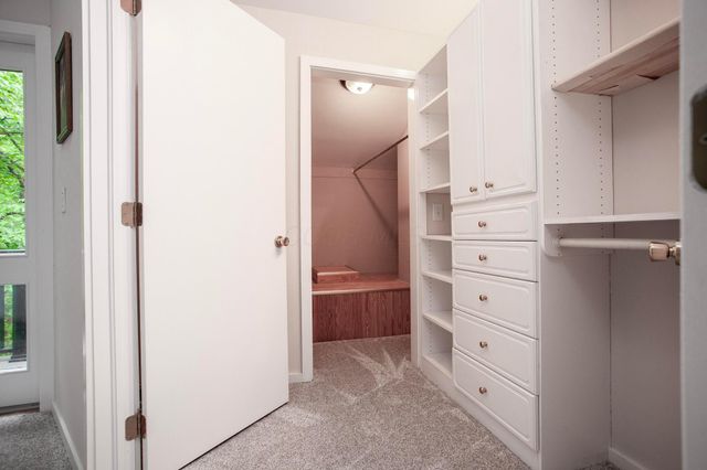 8136 Blind Brook Court, Columbus, OH 43235