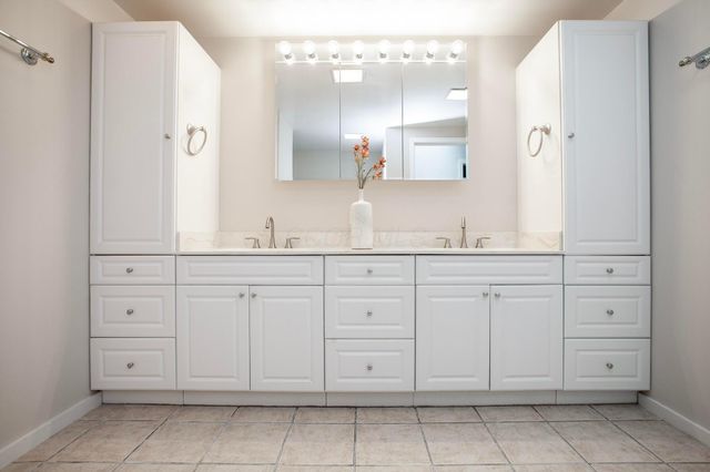 8136 Blind Brook Court, Columbus, OH 43235