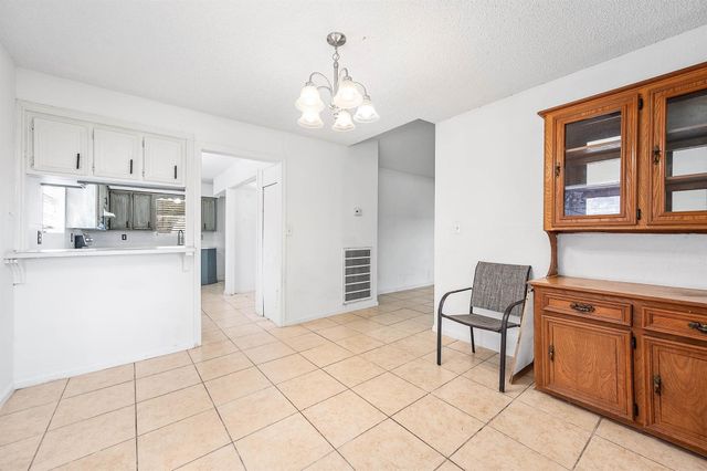 455 County Road 129b, Alvin, TX 77511