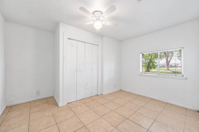 455 County Road 129b, Alvin, TX 77511