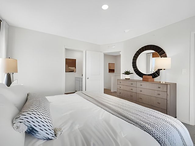 367 Bridgeview Court 367, St. Charles, IL 60174