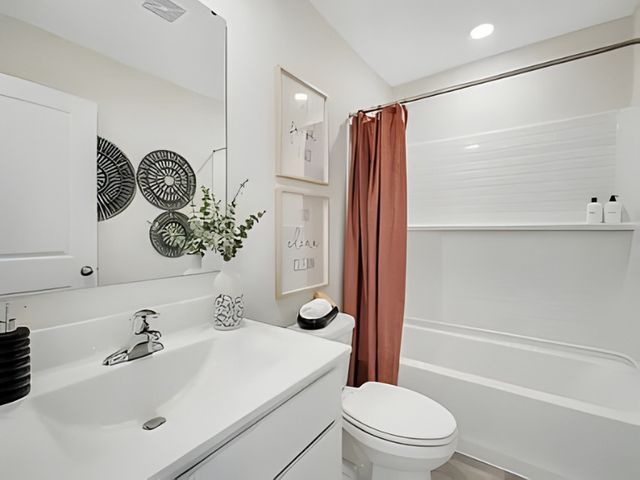 367 Bridgeview Court 367, St. Charles, IL 60174