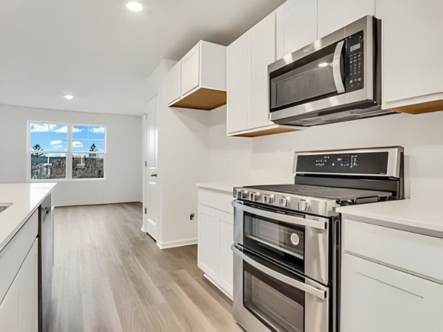 367 Bridgeview Court 367, St. Charles, IL 60174