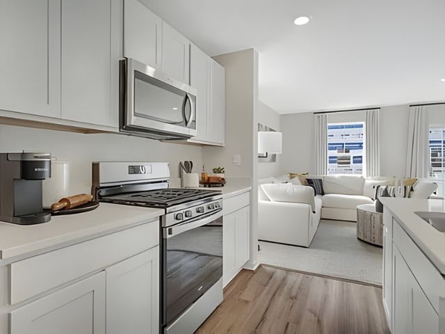 367 Bridgeview Court 367, St. Charles, IL 60174