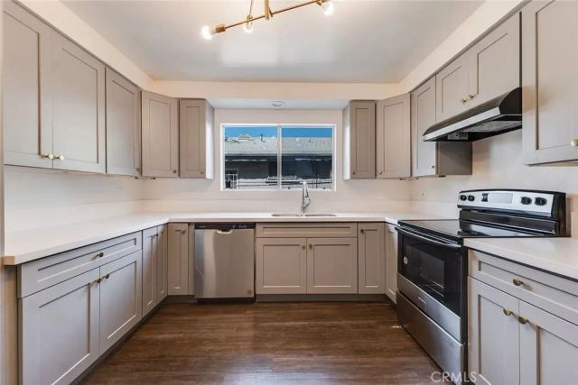 540 Hyde Park, Inglewood, CA 90302