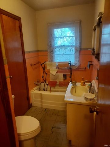 301 N STATE Street, Chandler, IN 47610