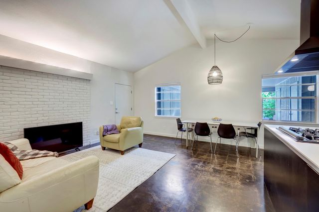 1908 Fairlawn LN, Austin, TX 78704